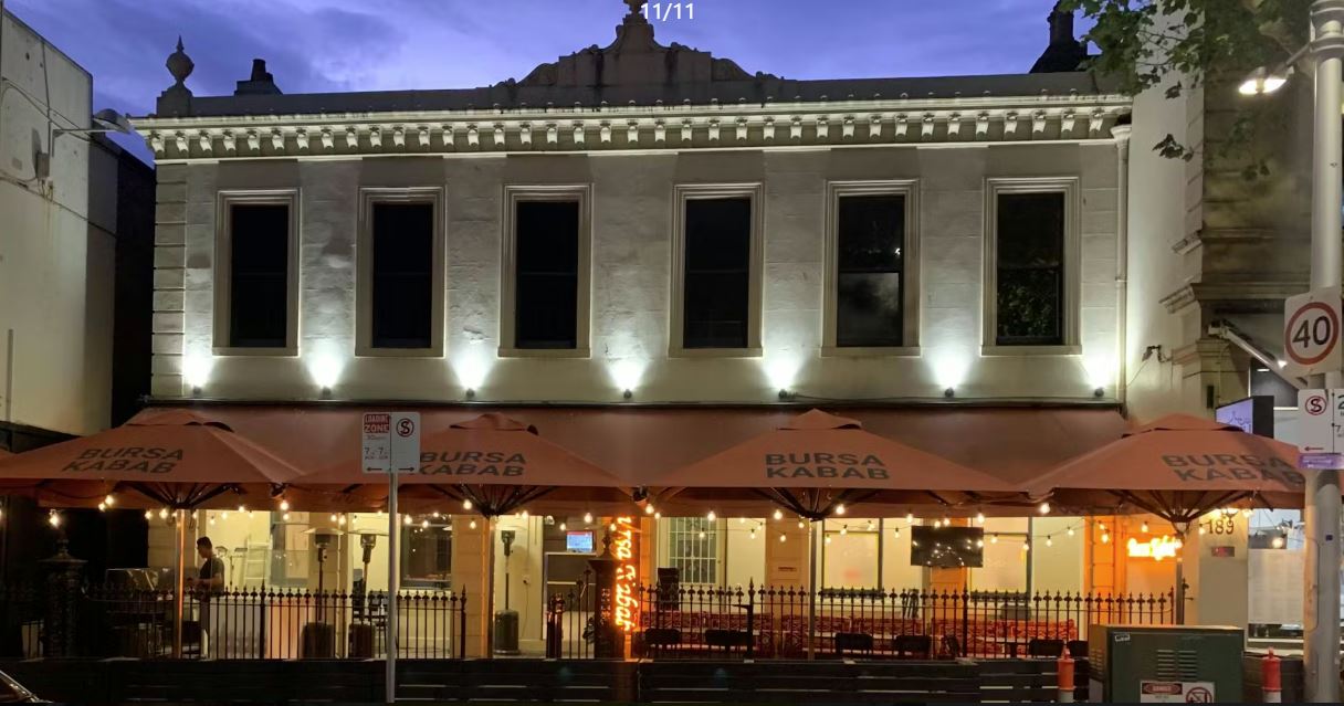 PRIME LYGON STREET HOSPITALITY OPPORTUNITY – HIGH TURNOVER, FULLY RENOVATED - Image 4